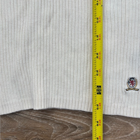 Vintage Tommy Hilfiger Cream Turtleneck Sweater with Contrast Stitching Ribbed - Picture 4 of 7